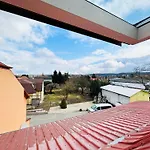 Villa Apartments With Free Parking Prague 5