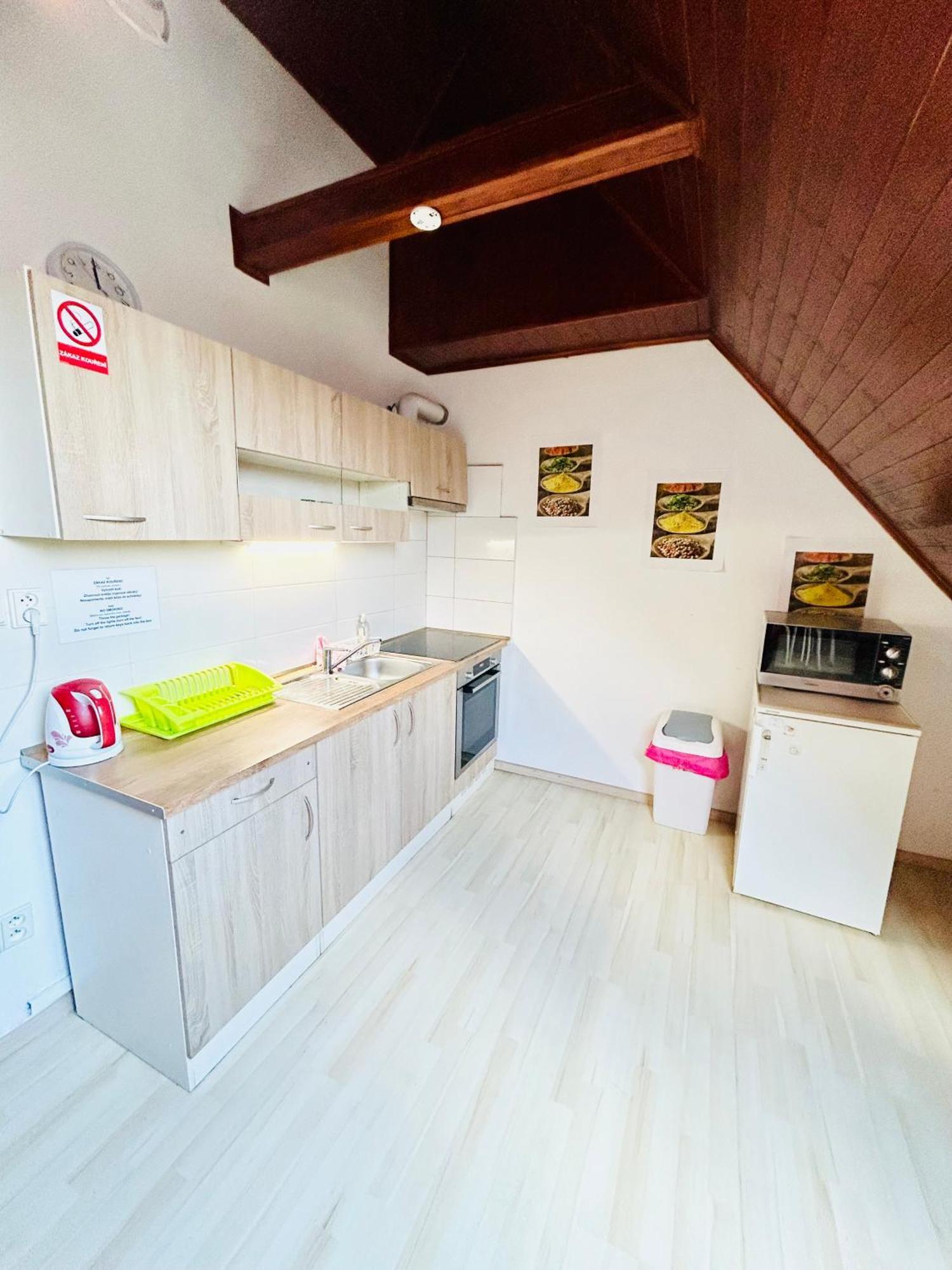 Apartment With Free Parking 5