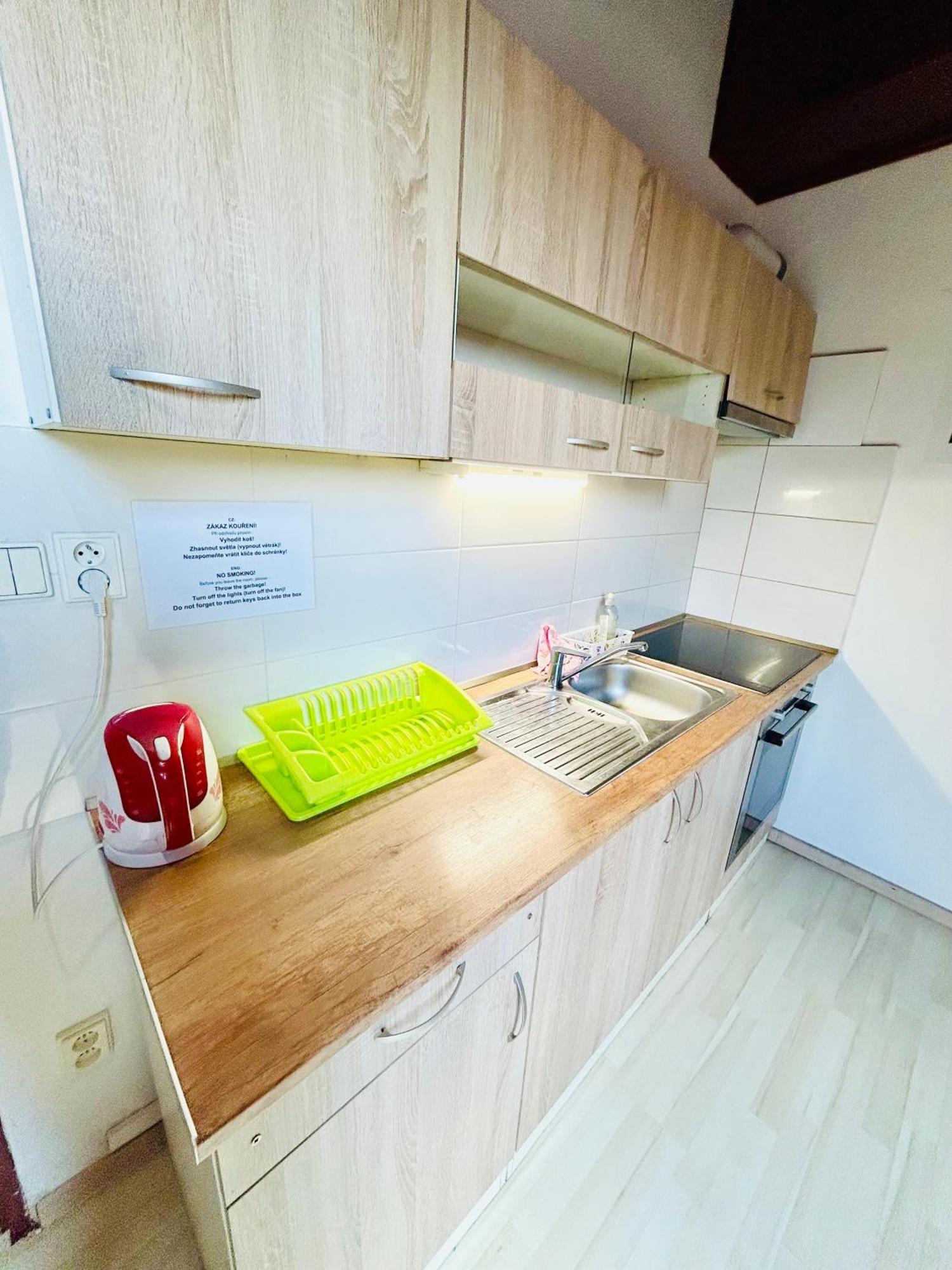 With Free Parking 5 Apartment Prague