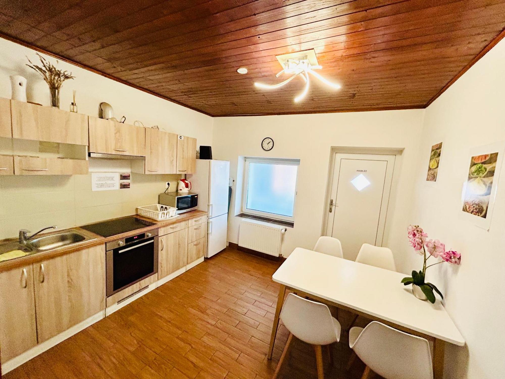 Apartment With Free Parking 5 Prague