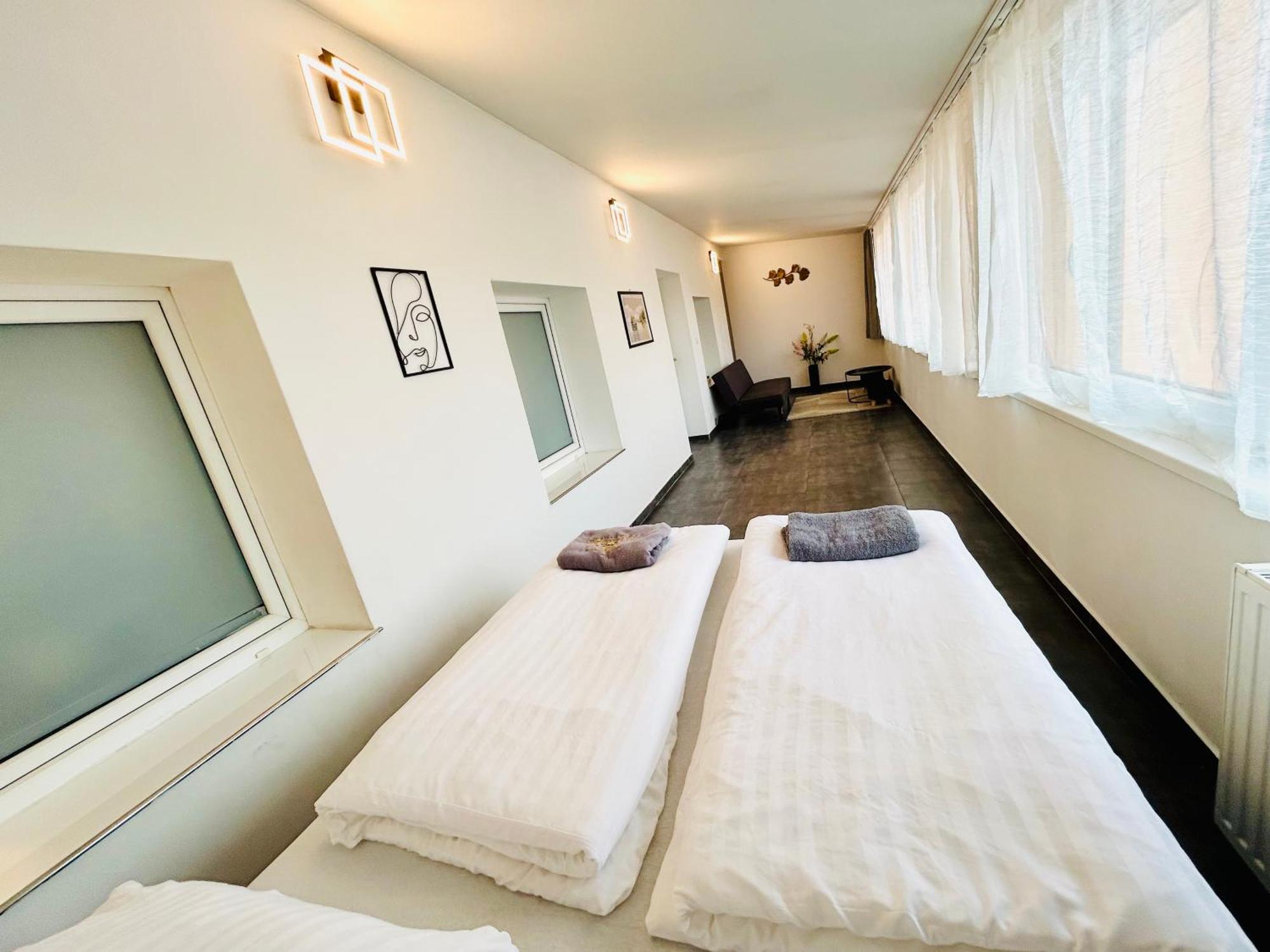 Apartment With Free Parking 5 *