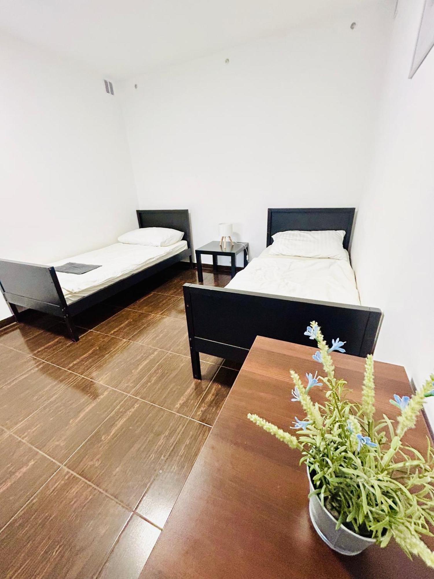 Apartment With Free Parking 5 Prague